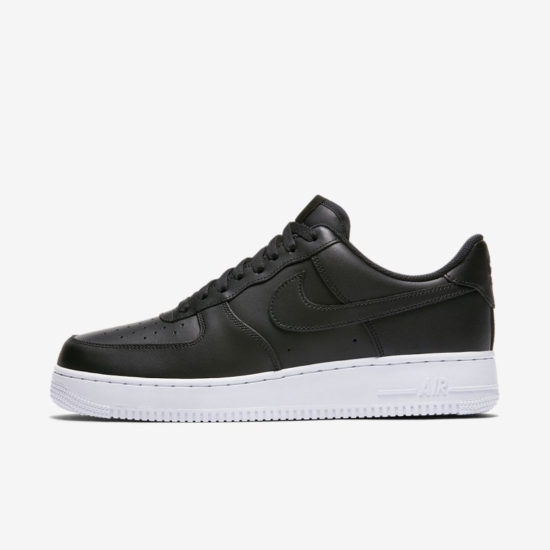Nike エア フォース 1 07 メンズ スニーカー 黒 | MW2901-469