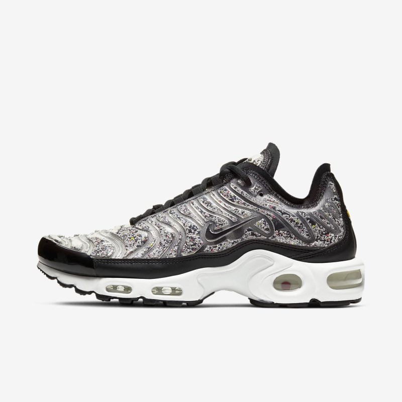 Nike エア マックス プラス LX レディース スニーカー 黒 | RZ0632-053