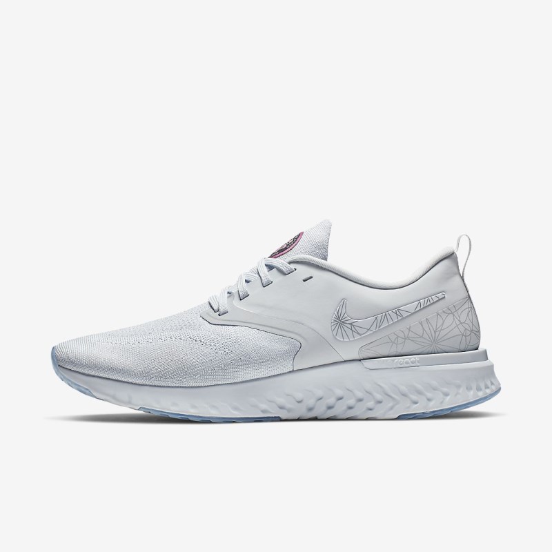 Nike オデッセイ React フライニット 2 メンズ ランニングシューズ 白 | YX8243-990