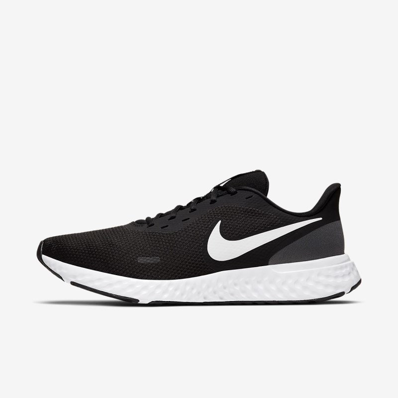 Nike レボリューション 5 メンズ ランニングシューズ 黒 | UH6964-477